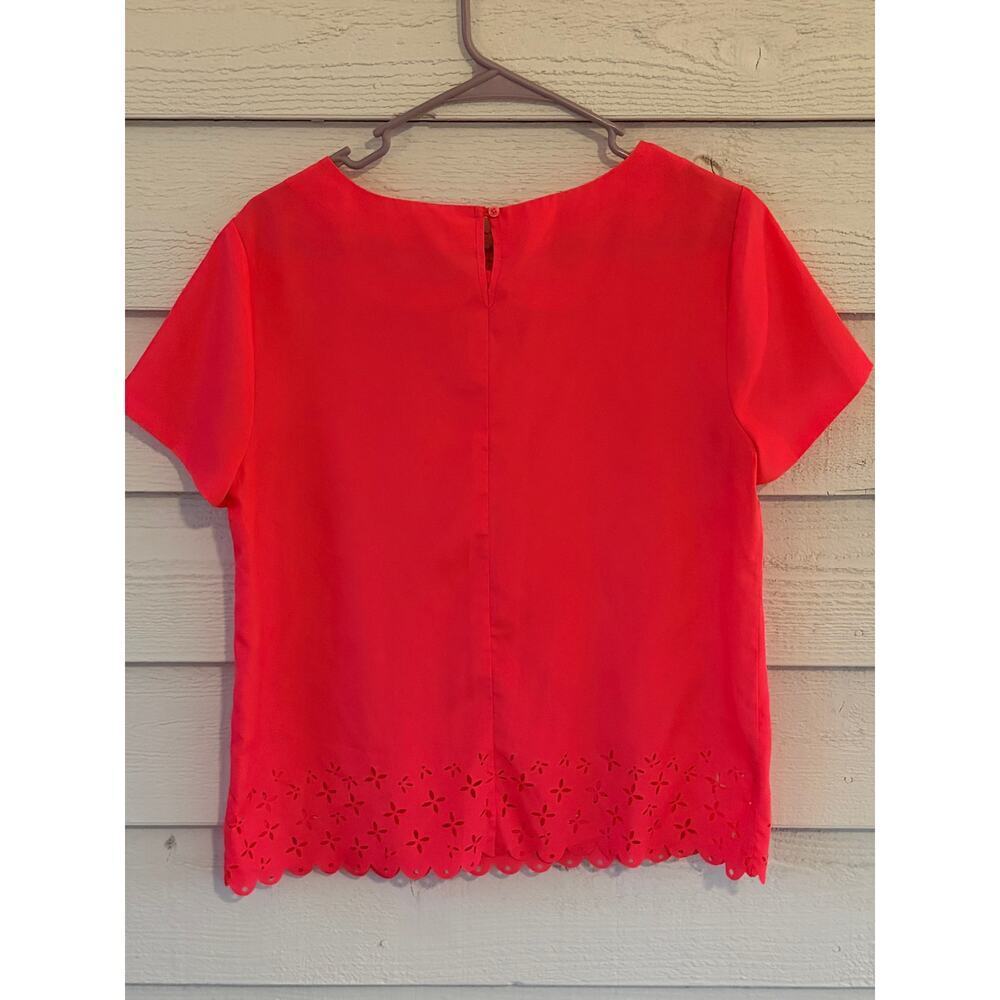 J.Crew Bright Coral Pink Eyelet Hem Blouse Size S Scalloped Trim Short Sleeve - Picture 6 of 7